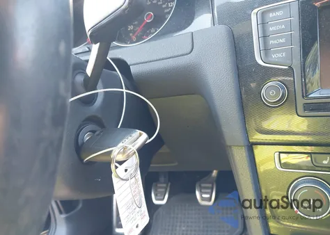 2015 Volkswagen Golf Gti 2.0T S 4-Door z USA, uszkodzony, nr VIN 3VW5T7AUXFM086752